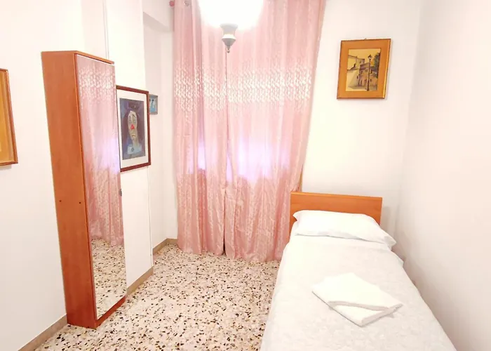 Bed & Breakfast Tarak Palace *