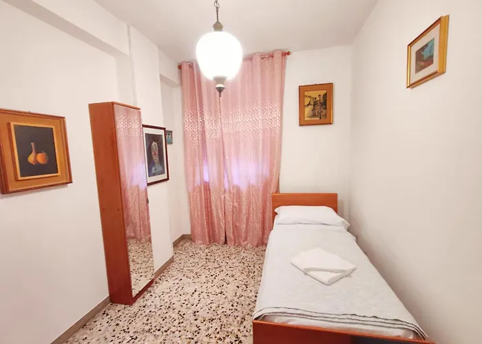 Tarak Palace Couette-café