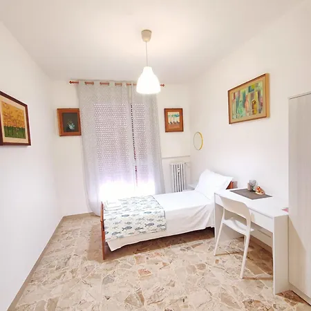Tarak Palace לינה וארוחת בוקר *
