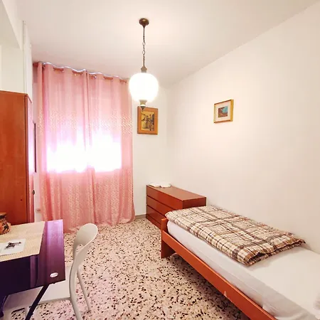Tarak Palace Oda ve Kahvaltı *