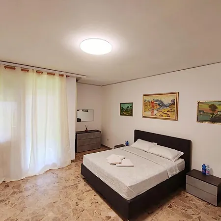 Tarak Palace Bed and Breakfast Μέστρε